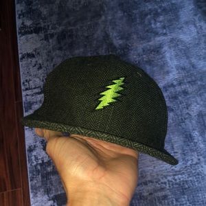 Wookles&Co Bolt snap back, lot tested.